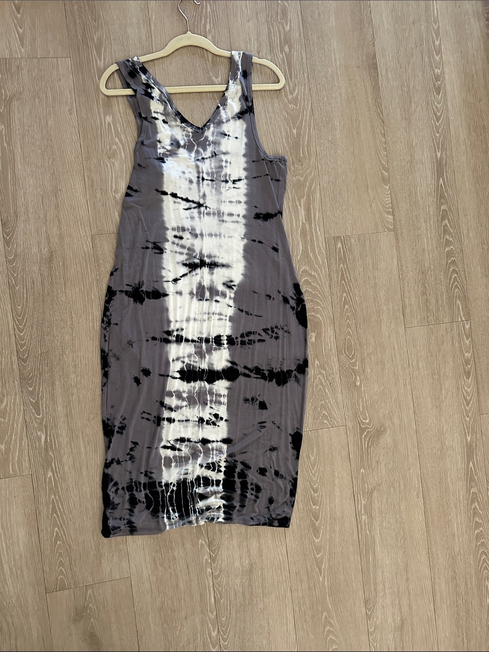 Massimo Tie-Dye Sleeveless Midi Dress in Gray and White